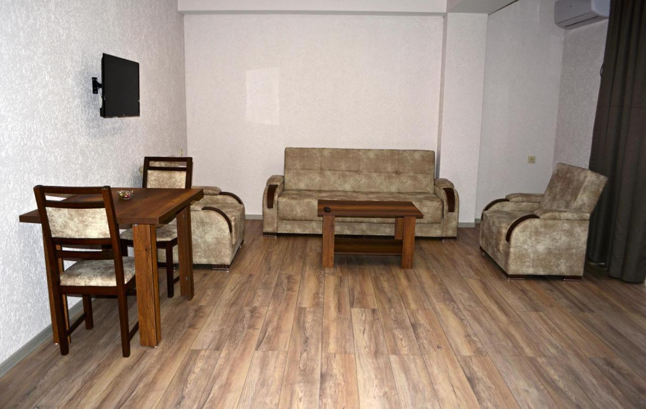 G&G Hotel Tbilisi Buitenkant foto