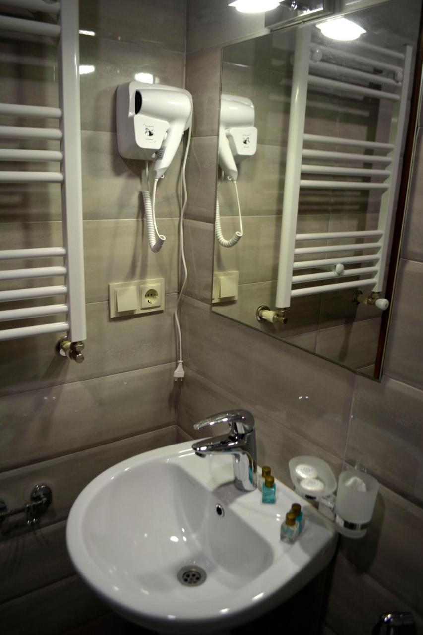 G&G Hotel Tbilisi Buitenkant foto
