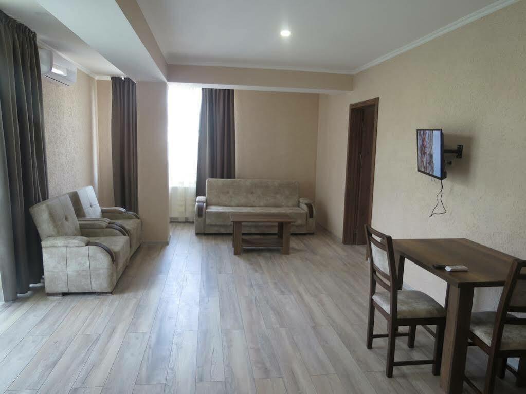 G&G Hotel Tbilisi Buitenkant foto