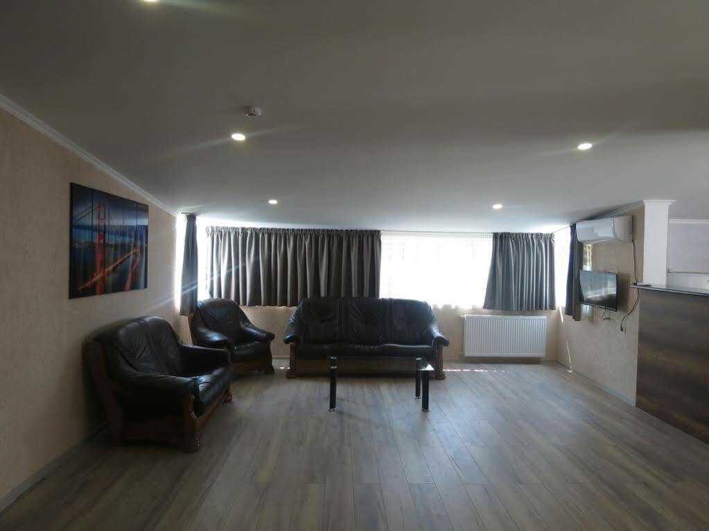 G&G Hotel Tbilisi Buitenkant foto