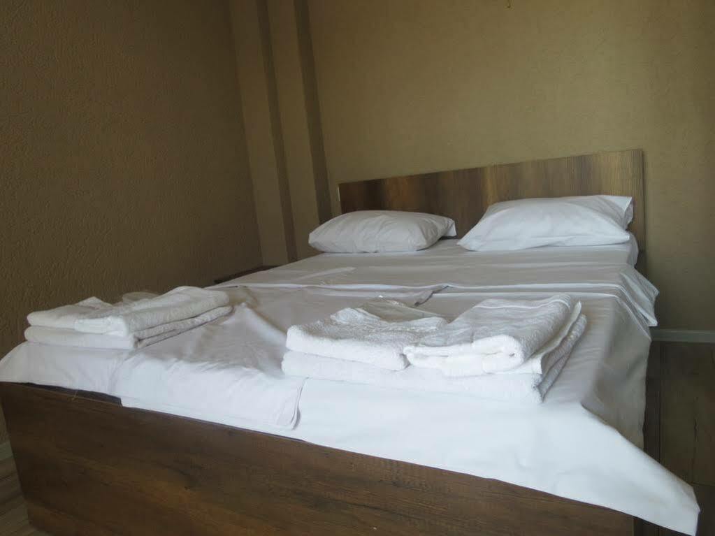 G&G Hotel Tbilisi Buitenkant foto